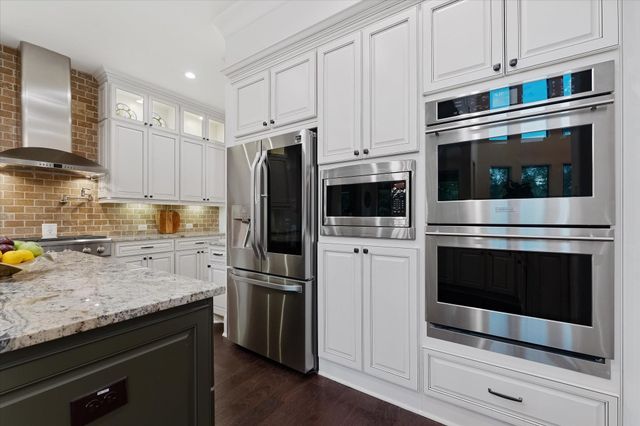 28733 Lakeside Green, Magnolia, TX 77355
