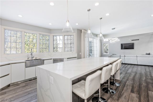 6442 Dorset Lane, Solon, OH 44139