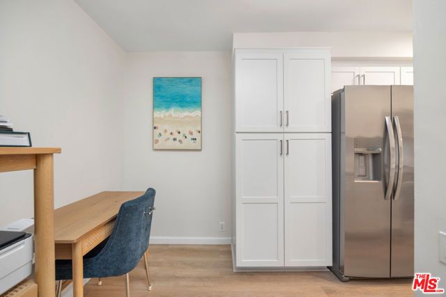 809 S Bundy Drive 205, Los Angeles, CA 90049