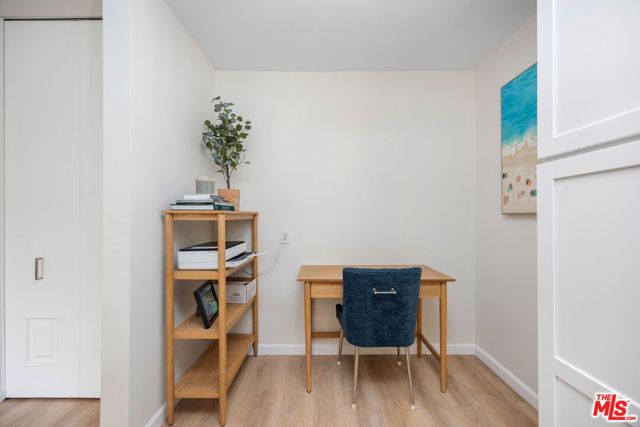 809 S Bundy Drive 205, Los Angeles, CA 90049