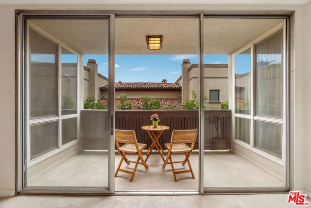 809 S Bundy Drive 205, Los Angeles, CA 90049