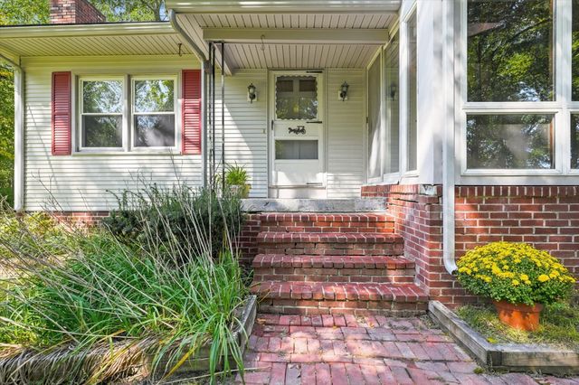 1881 Great Pond Road, North Andover, MA 01845