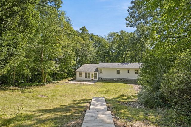 1881 Great Pond Road, North Andover, MA 01845