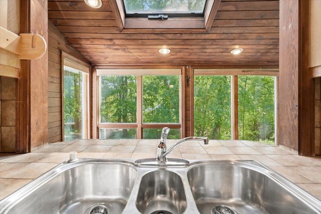 1881 Great Pond Road, North Andover, MA 01845