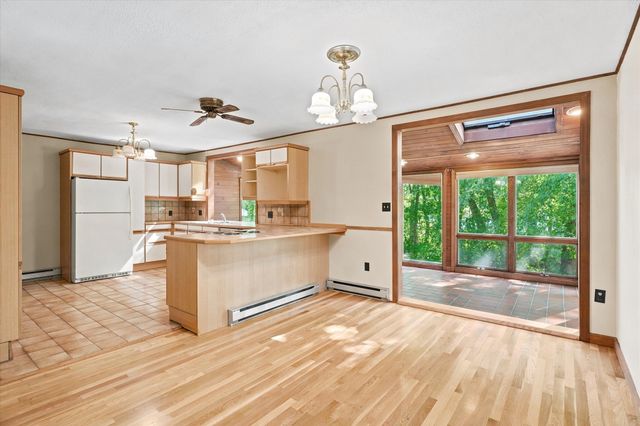1881 Great Pond Road, North Andover, MA 01845