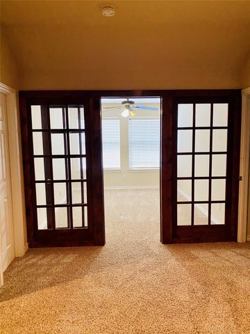300 Rain Tree Drive, Sunnyvale, TX 75182