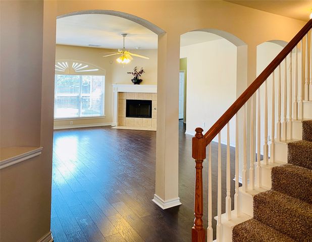 300 Rain Tree Drive, Sunnyvale, TX 75182