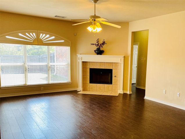 300 Rain Tree Drive, Sunnyvale, TX 75182