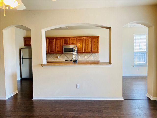 300 Rain Tree Drive, Sunnyvale, TX 75182