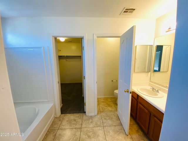 1450 S LONGSPUR Lane, Gilbert, AZ 85296