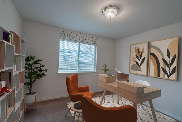 2120 NW 21st Court, Redmond, OR 97756