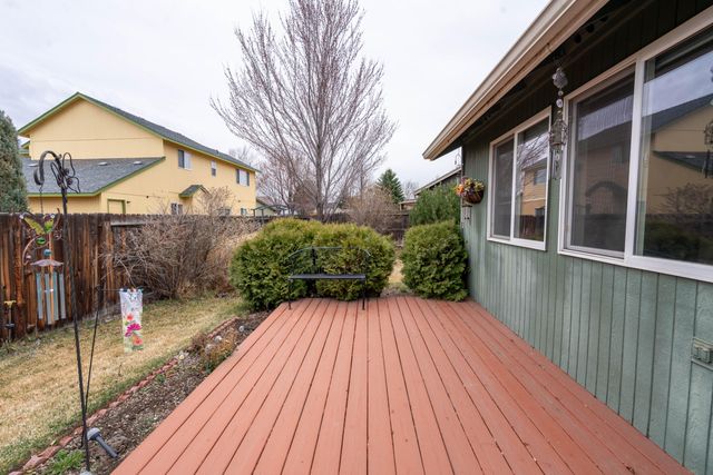 2120 NW 21st Court, Redmond, OR 97756