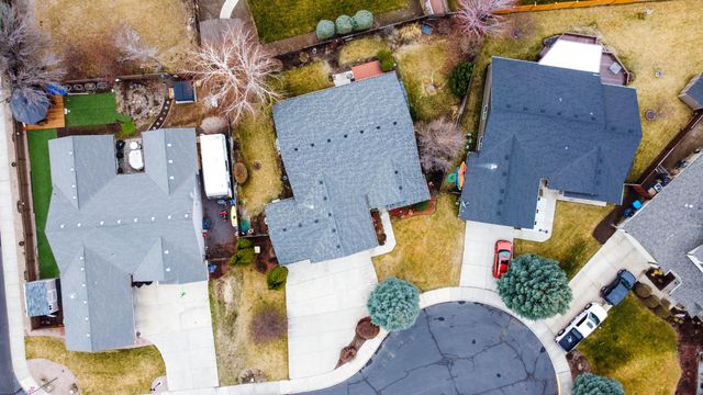 2120 NW 21st Court, Redmond, OR 97756