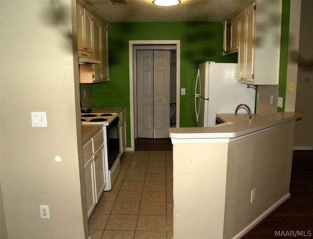 6630 Taylor Ridge, Montgomery, AL 36116