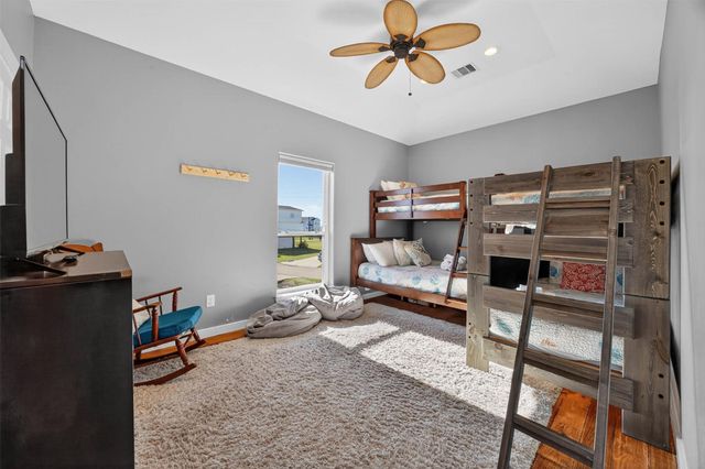 18607 Warrior Road, Galveston, TX 77554