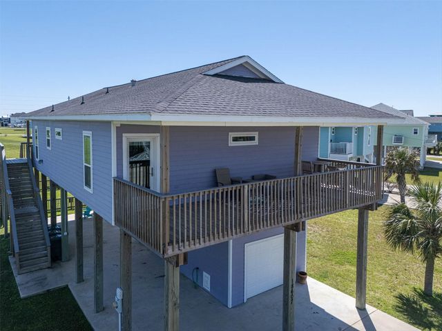 18607 Warrior Road, Galveston, TX 77554