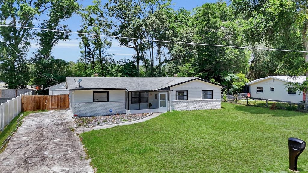 Image 33 of property listing at 3412 NE 22ND COURT, Ocala, FL 34479