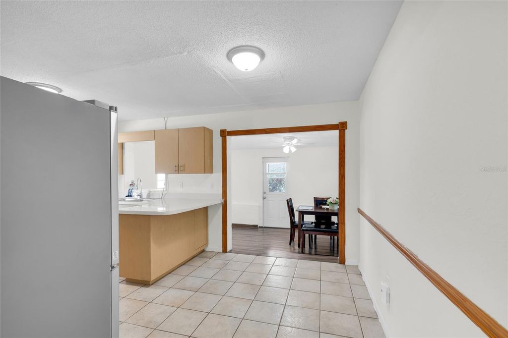 Image 7 of property listing at 3412 NE 22ND COURT, Ocala, FL 34479