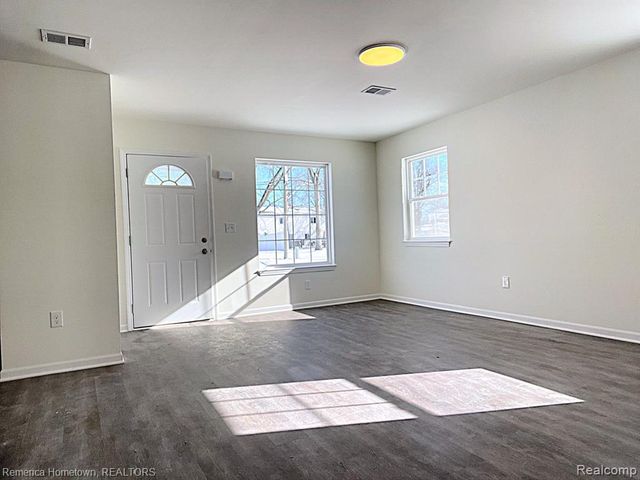 2207 Emerson Street, Westland, MI 48186