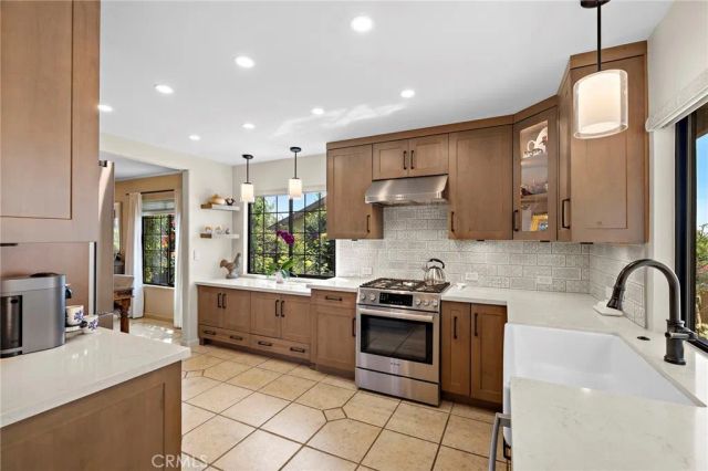 2556 N Ridgecrest, Orange, CA 92867