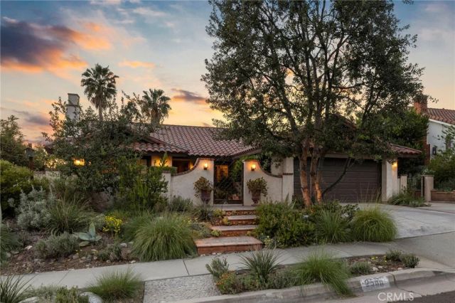 2556 N Ridgecrest, Orange, CA 92867