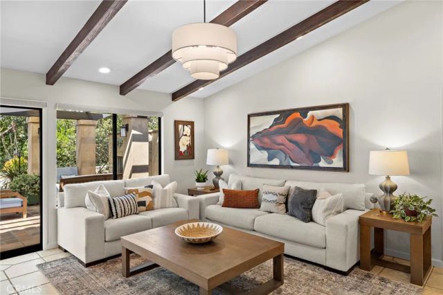 2556 N Ridgecrest, Orange, CA 92867