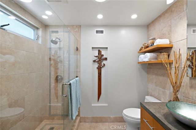 2556 N Ridgecrest, Orange, CA 92867