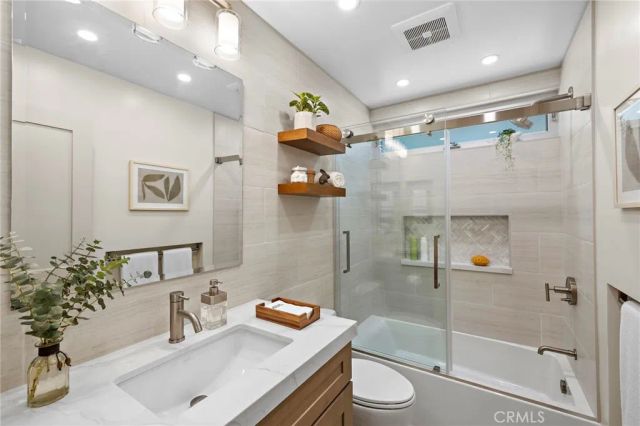 2556 N Ridgecrest, Orange, CA 92867