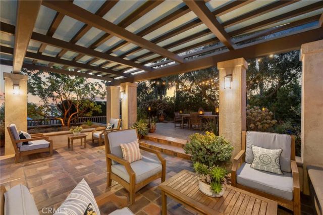 2556 N Ridgecrest, Orange, CA 92867