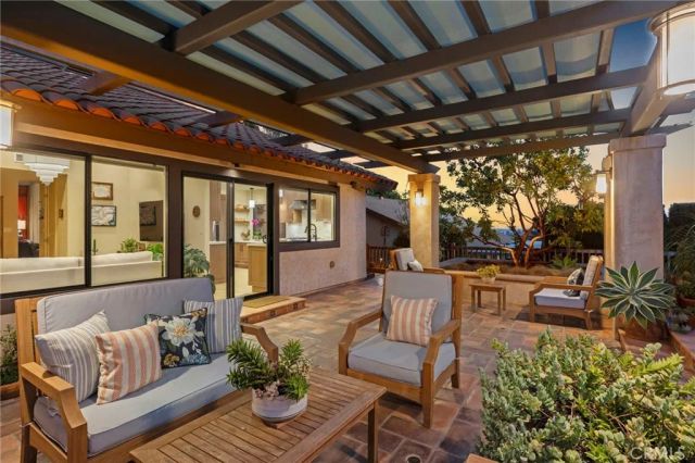 2556 N Ridgecrest, Orange, CA 92867