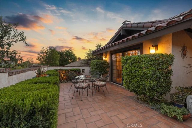 2556 N Ridgecrest, Orange, CA 92867