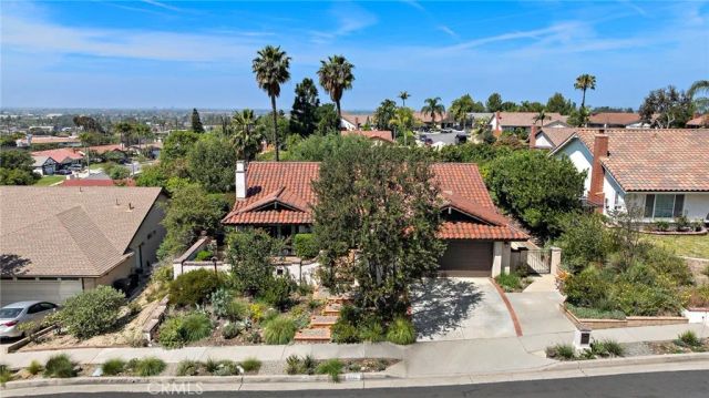 2556 N Ridgecrest, Orange, CA 92867