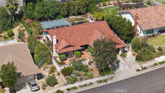 2556 N Ridgecrest, Orange, CA 92867