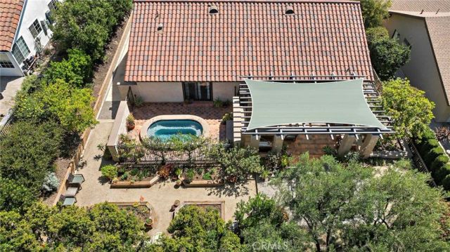 2556 N Ridgecrest, Orange, CA 92867