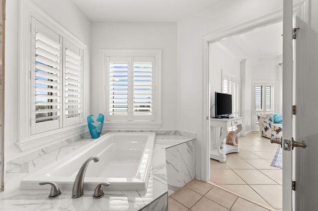 1272 Scenic Gulf Drive UNIT 304, Miramar Beach, FL 32550