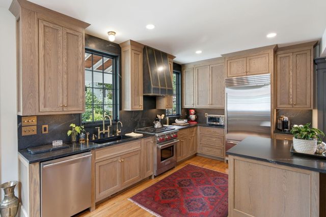 551 Huger Street, Charleston, SC 29403
