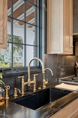 551 Huger Street, Charleston, SC 29403