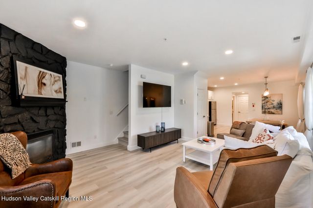 8 Trailside Drive Bb1, Hunter, NY 12442