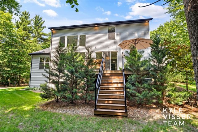 16500 Haven Woods Court, West Olive, MI 49460