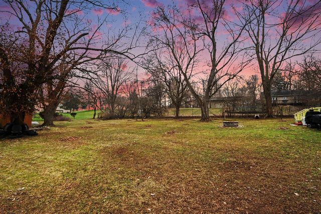 3104 Courtlandt Avenue, Kalamazoo, MI 49004