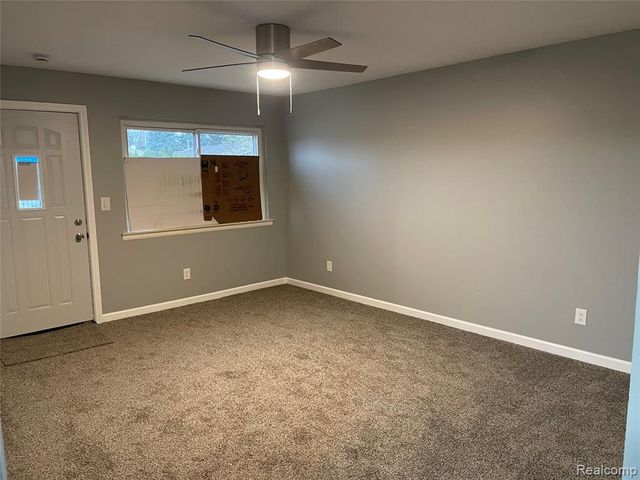 80 W Mansfield Avenue, Pontiac, MI 48340