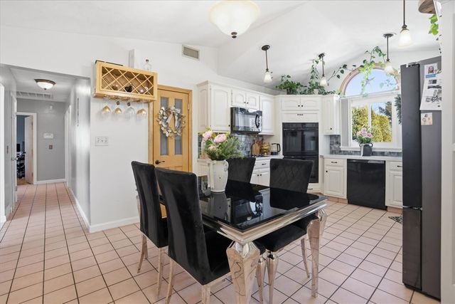 20 Woodland Avenue, Cranston, RI 02920