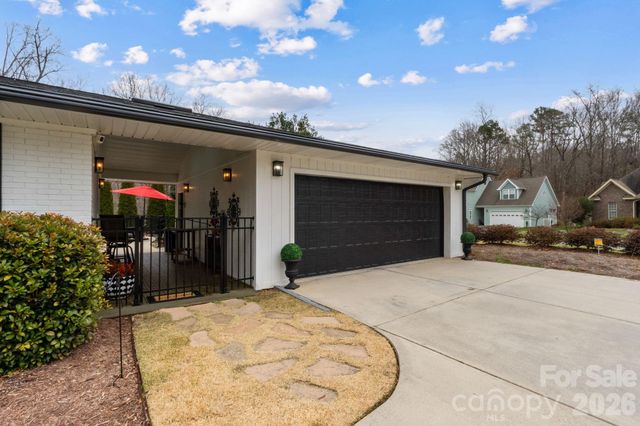 809 Creek Bluff Road, Rock Hill, SC 29732