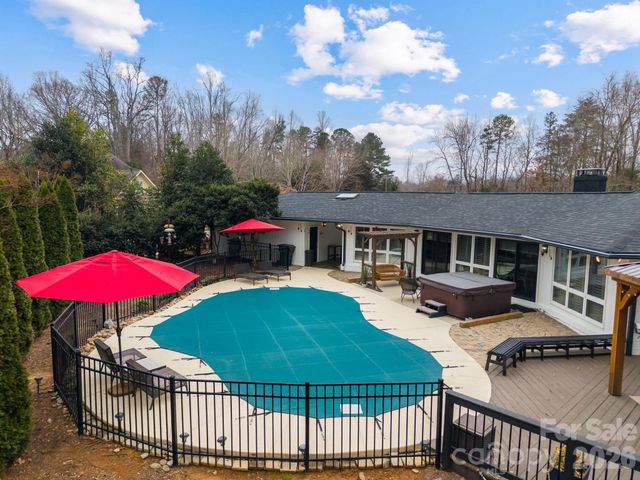 809 Creek Bluff Road, Rock Hill, SC 29732