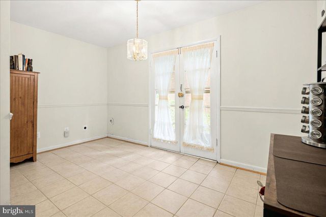 3013 S HILL ST, Arlington, VA 22202