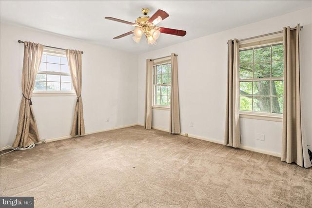 3013 S HILL ST, Arlington, VA 22202