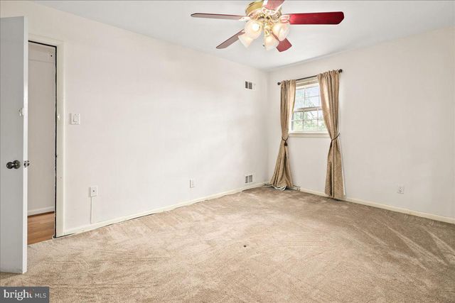 3013 S HILL ST, Arlington, VA 22202