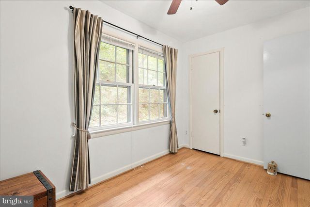 3013 S HILL ST, Arlington, VA 22202