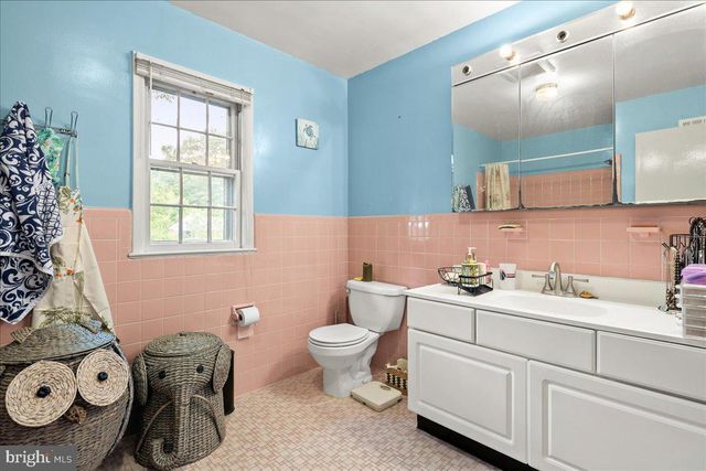 3013 S HILL ST, Arlington, VA 22202