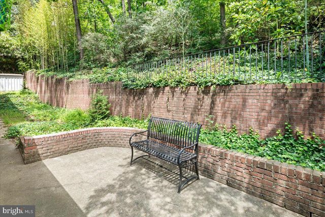 3013 S HILL ST, Arlington, VA 22202
